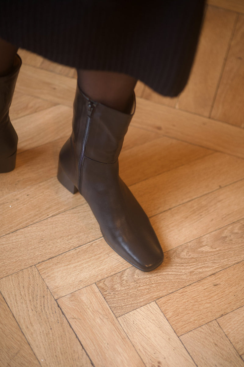 Victoria Boots Calf Black