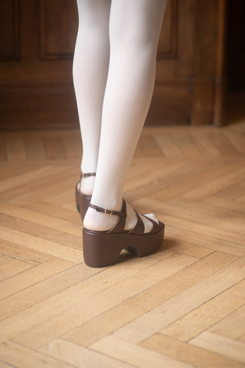 Maki Wedge Caffé