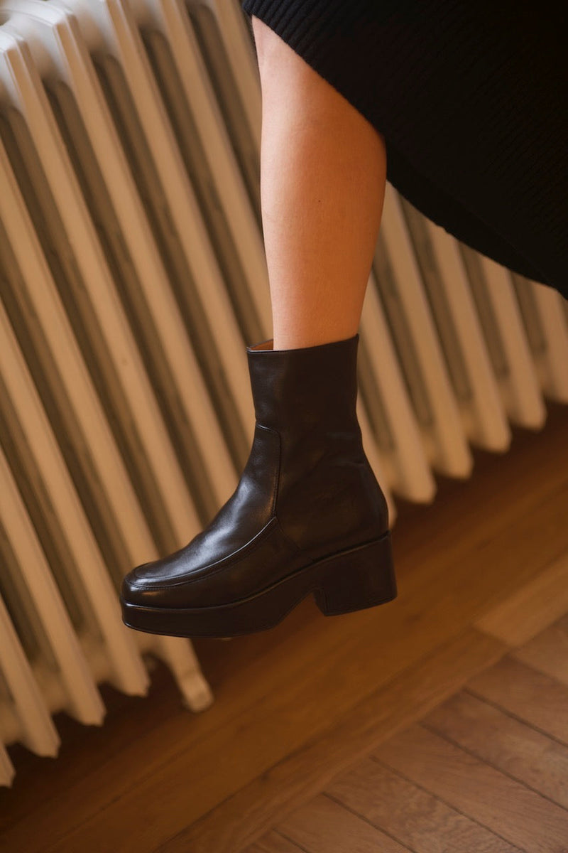 Nancy Boots Calf Black
