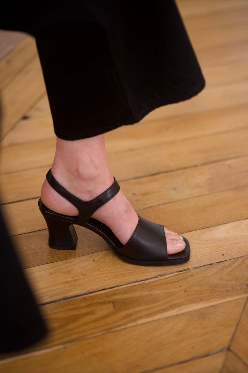 Dallas Sandals Calf Black
