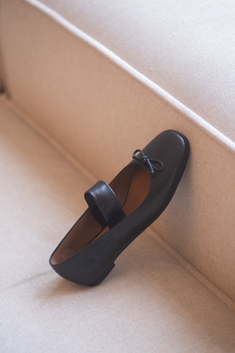 Colette Ballerina Nappa Black